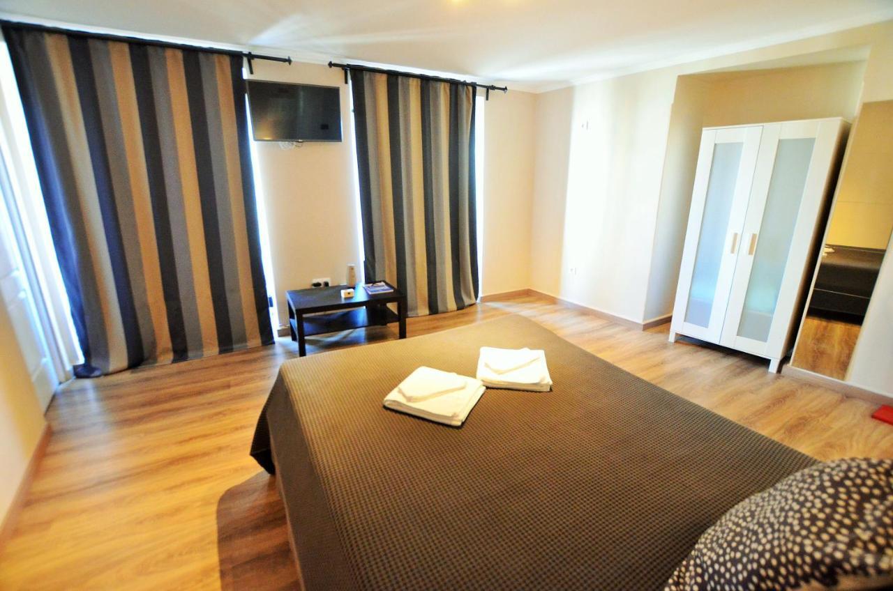 Suites & Apartments - Dp Setubal Bagian luar foto